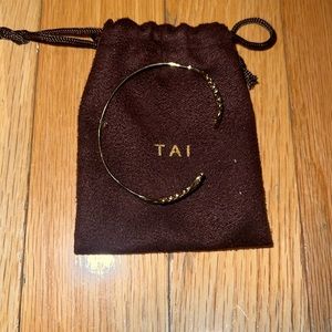 Tai bracelet